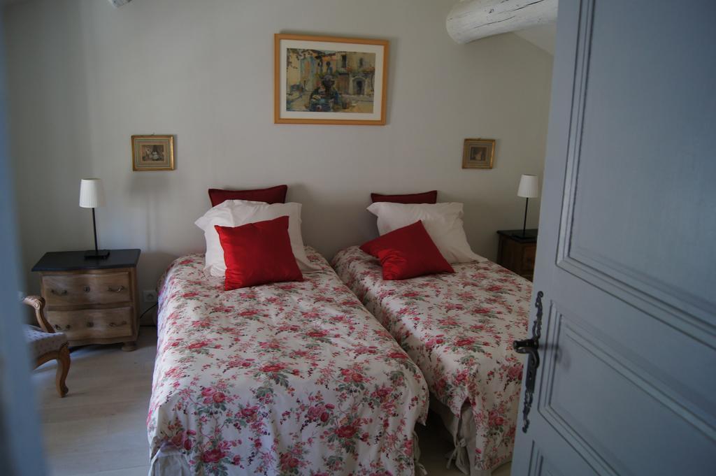 Maison Orsini Villeneuve-lès-Avignon Δωμάτιο φωτογραφία